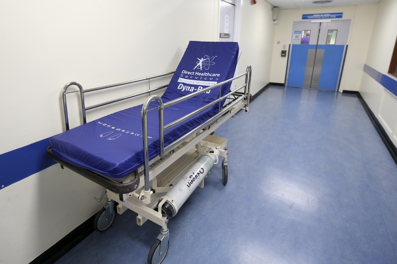 Nurses warn of \'national emergency\' in NHS 