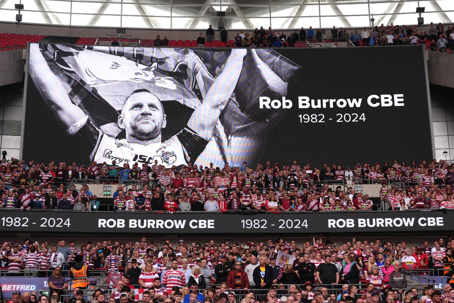 Leeds ‘inspired’ by Rob Burrow tributes 