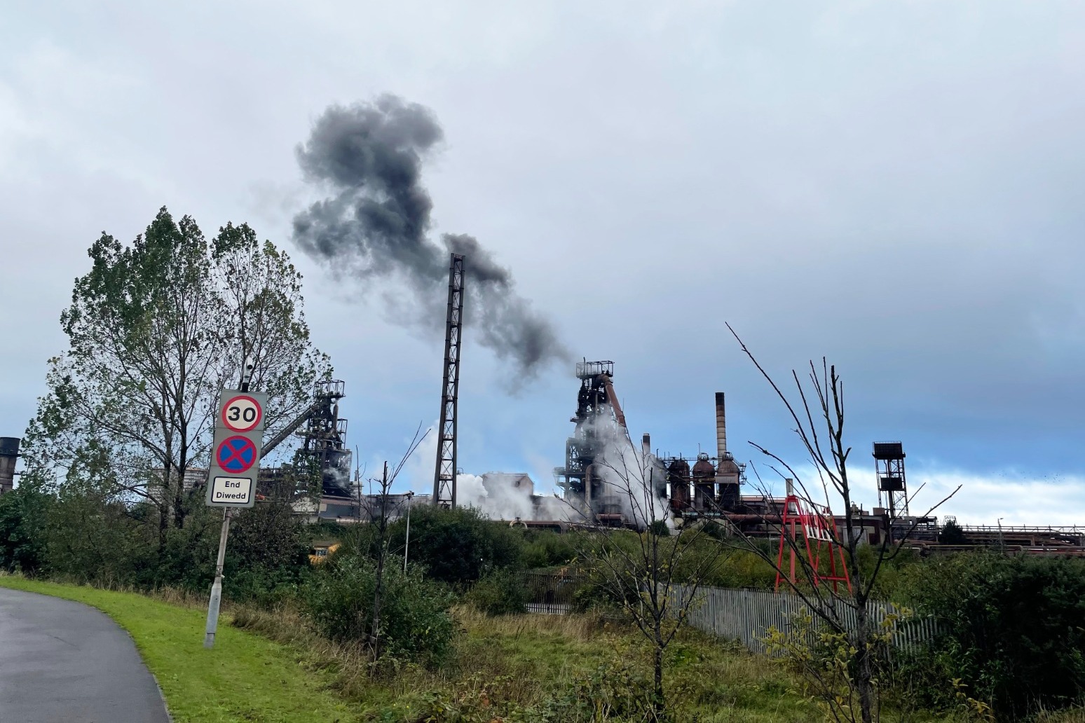 ‘Difficult’ day as last blast furnace shuts down at Port Talbot steelworks 