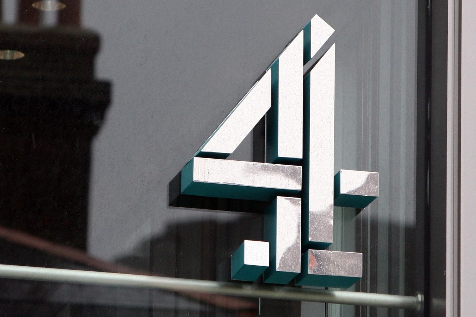 Channel 4 reports record £52m deficit for 2023 amid advertising slump 