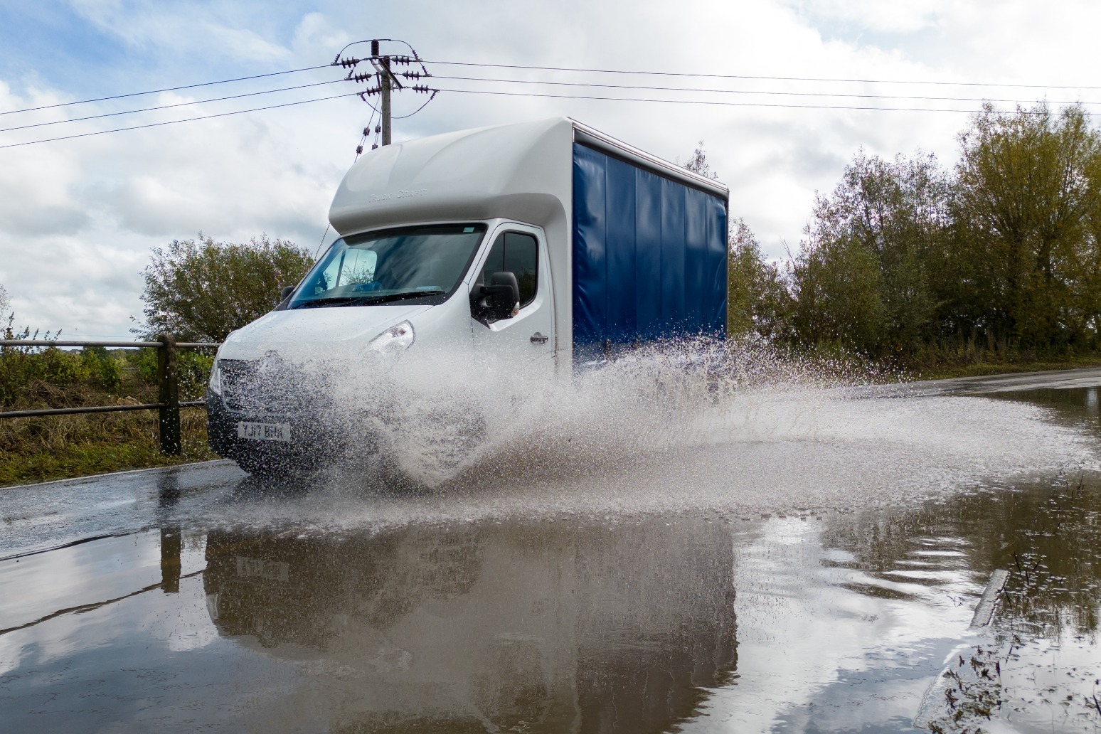 Yellow weather warning for rain and thunderstorms issued for parts of England