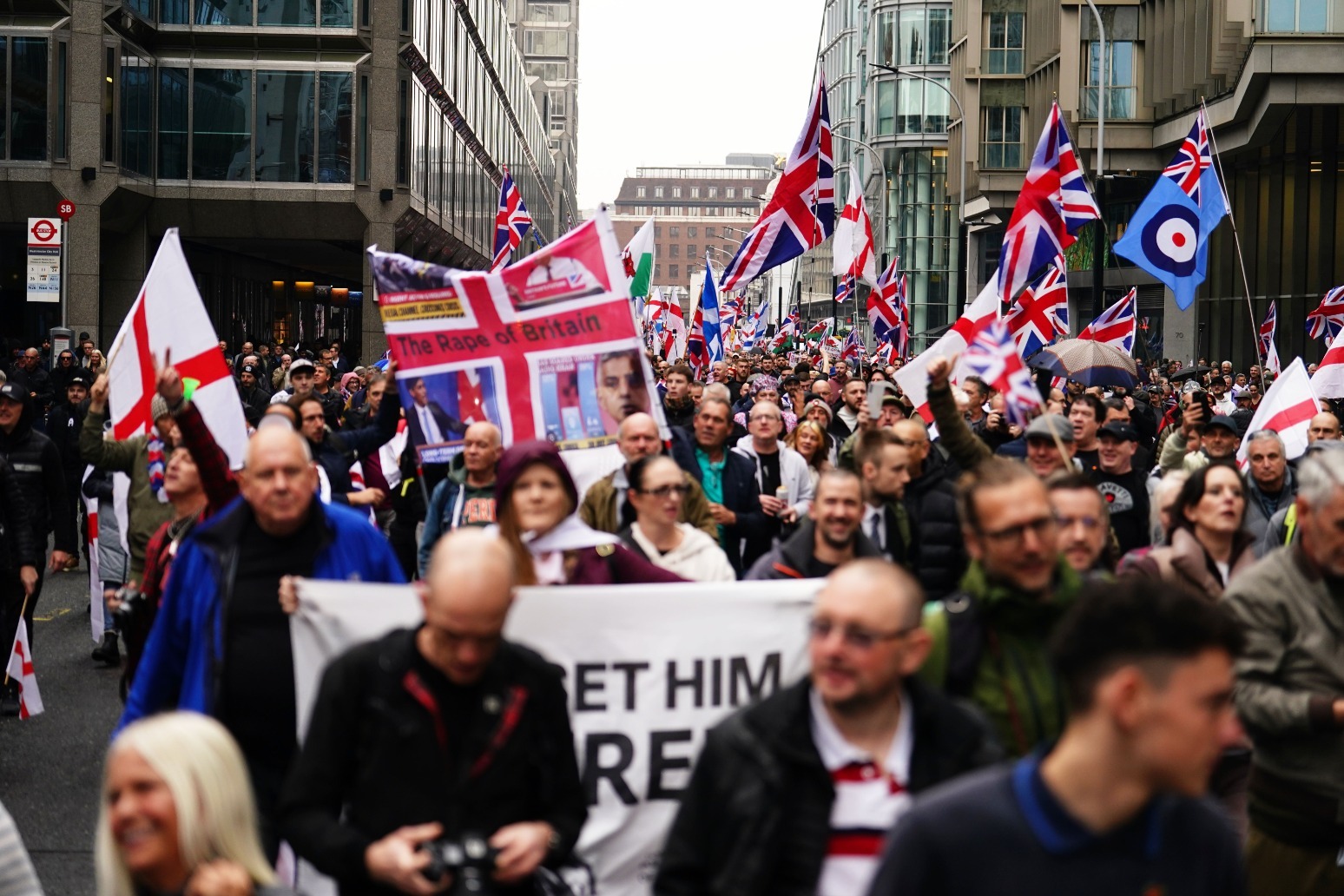 Hundreds gather for Tommy Robinson’s protest which he will miss while in custody 