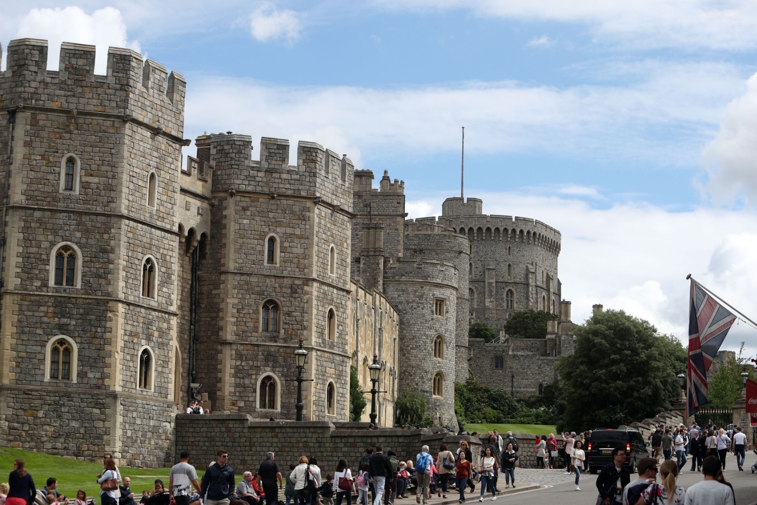 Masked burglars ‘steal farm vehicles from Windsor Castle estate’ 