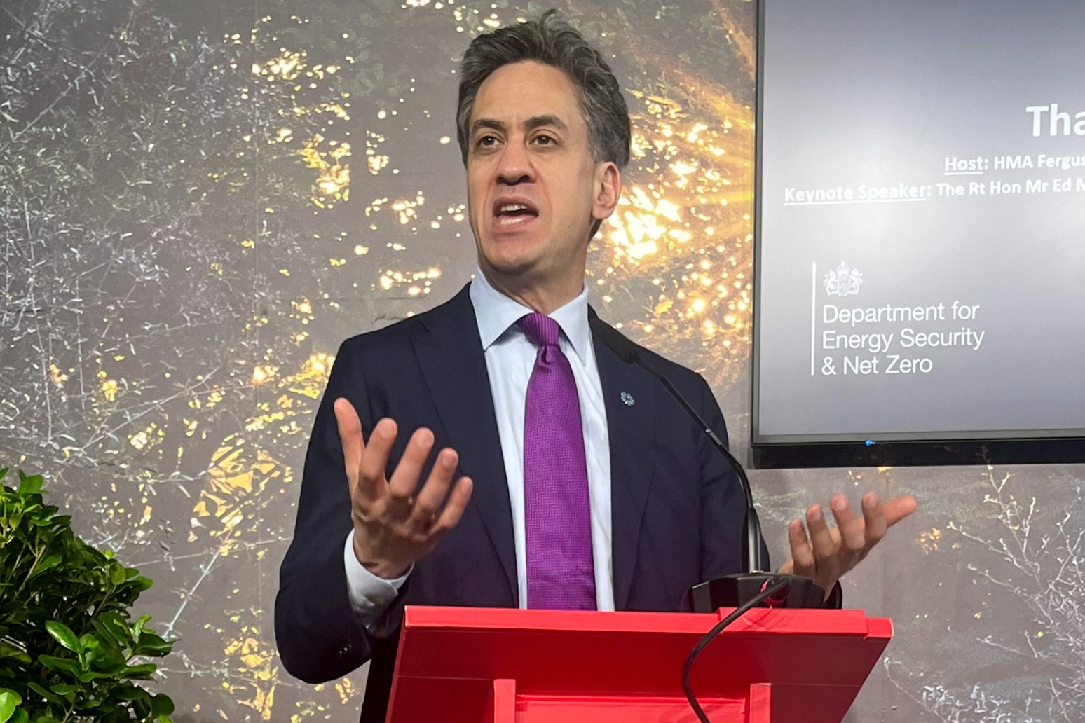 UK wants Cop29 deal that ‘accelerates clean energy transition’, says Miliband