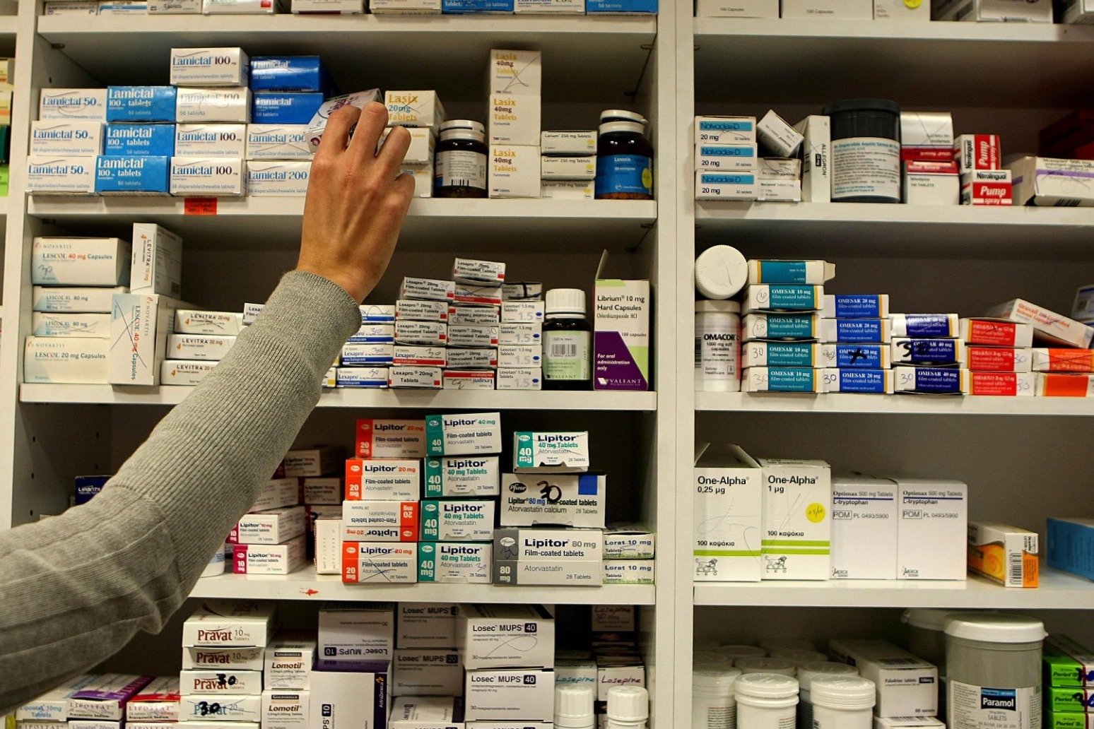 Pharmacies could cut hours or close as a result of Budget measures, leaders warn 