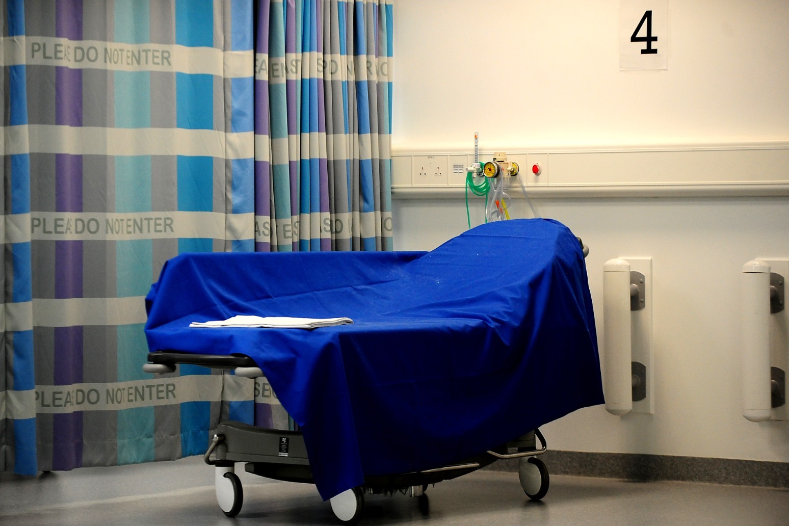 NHS patients ‘dying in corridors and going undiscovered for hours’, report says 