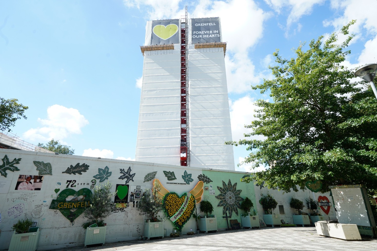 Grenfell Tower to be demolished bereaved families told