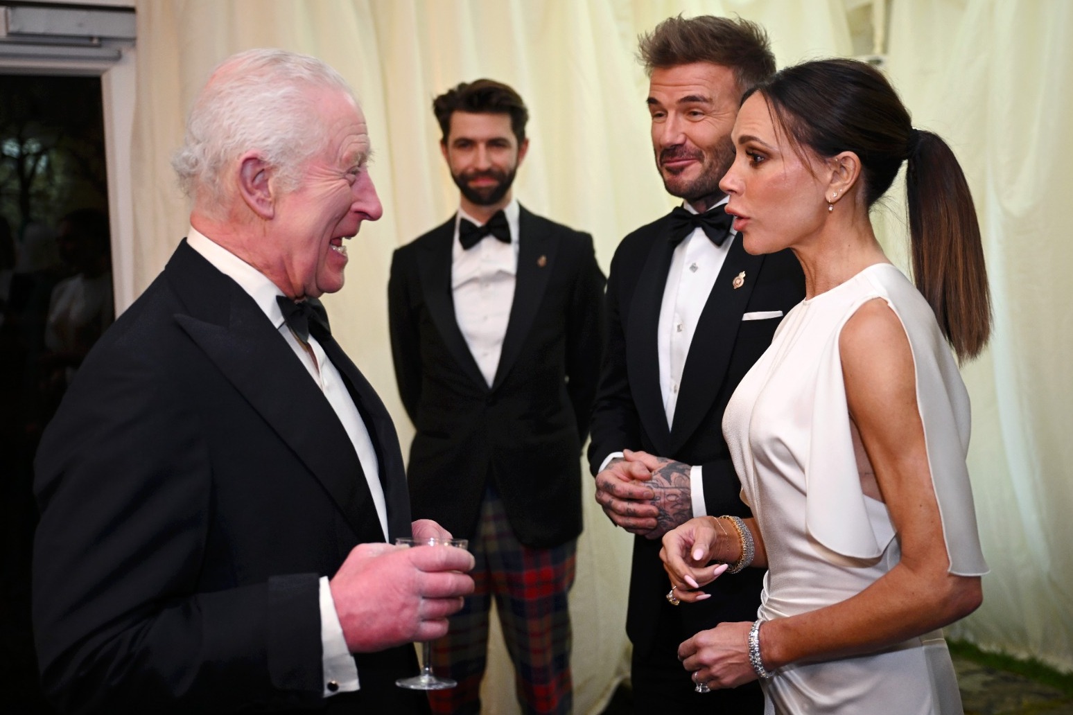 King and Queen dine with Beckhams and Helen Mirren to celebrate Italian cuisine