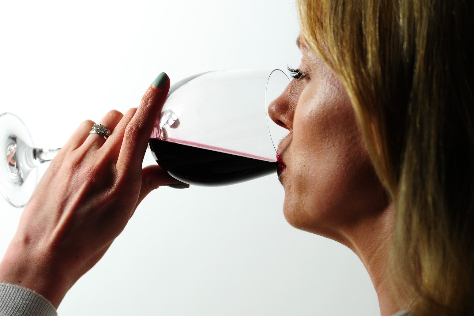 Red Wine Can Help Lower Blood Pressure Study Finds Radio NewsHub