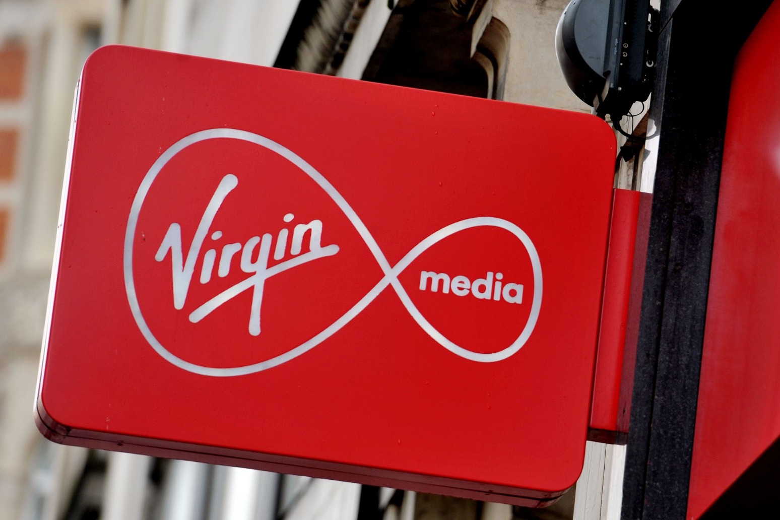 Virgin Media Cuts Price Of Social Tariff Broadband Package Heartland FM