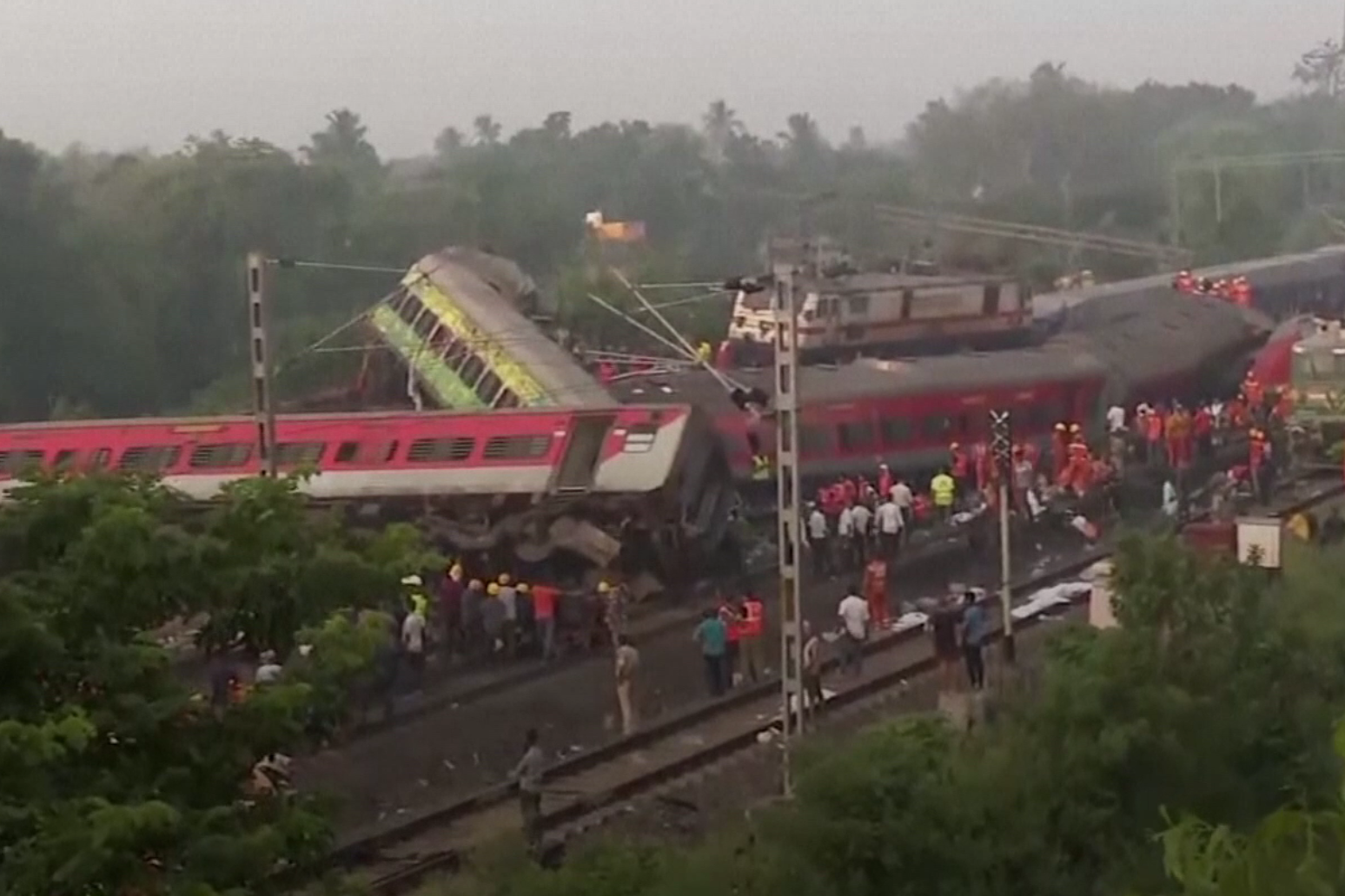 India minister says signal error led to rail crash that killed more ...